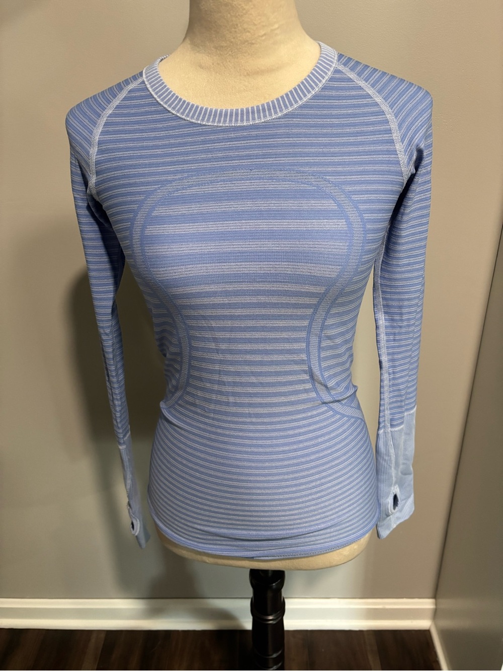 Lululemon Running Seamless Long-Sleeve Crewneck Top in Light Blue Stripe